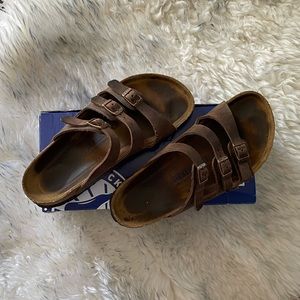 BIRKENSTOCK • Florida Style • Habana Oiled Leather • Soft Footbed • 39 Regular